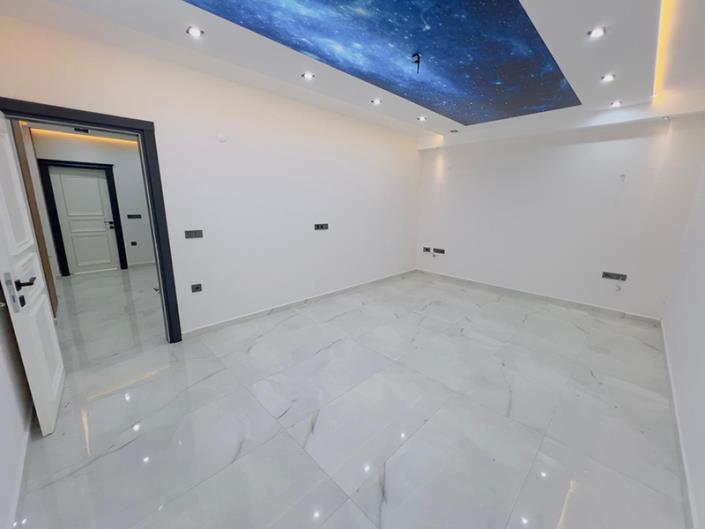 Image No.15-3 Bed Townhouse for sale