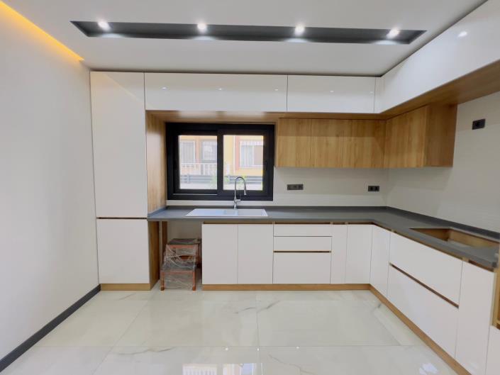 Image No.18-3 Bed Townhouse for sale