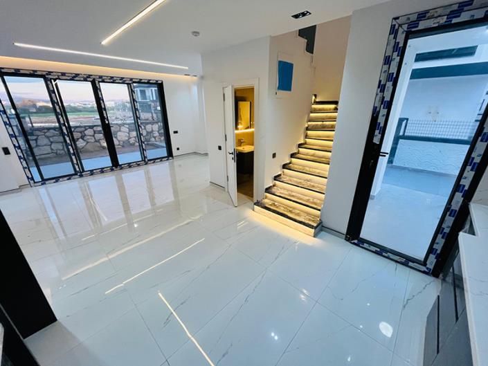 Image No.17-3 Bed Villa for sale