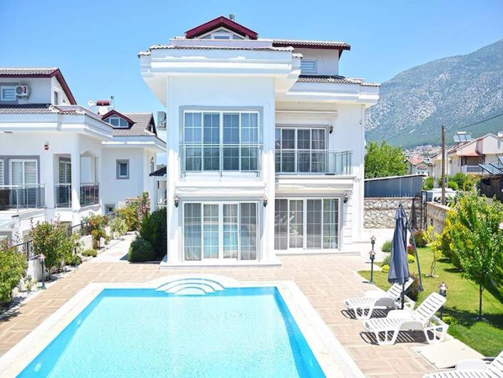 Image No.1-Villa / Détaché de 4 chambres à vendre à Ovacik