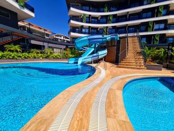 pool-with-waterpark