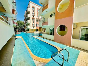 access-to-a-lovely-communal-pool