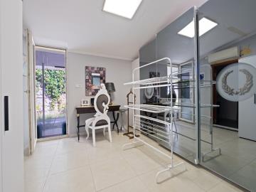 dressing-area