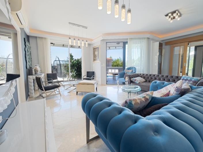 Image No.2-Villa de 6 chambres à vendre à Oba