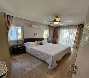bright-airy-bedroom