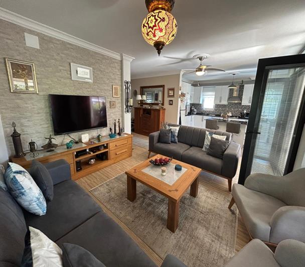 Image No.3-5 Bed Villa for sale