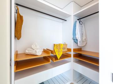 dressing-area