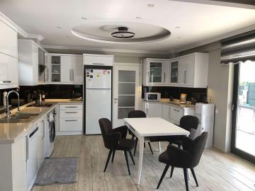 fully-fitted-kitchen-and-dining-space