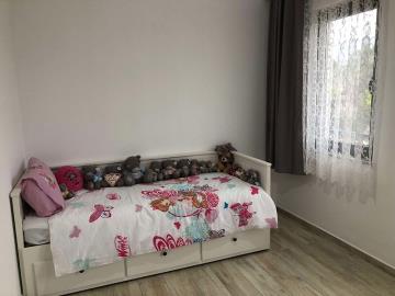 nice-sized-bedroom