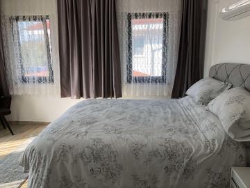 good-size-double-bedroom