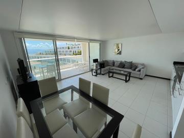 large-open-plan-living-space