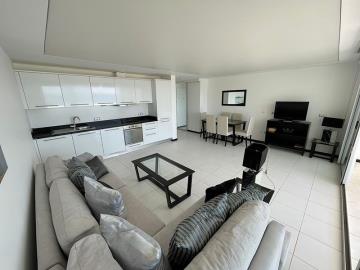 lounge--dining-area-and-modern-kitchen