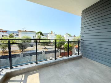 spacious-balconies-from-bedrooms