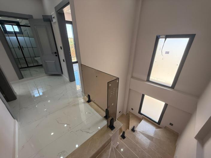 Image No.12-3 Bed Villa for sale