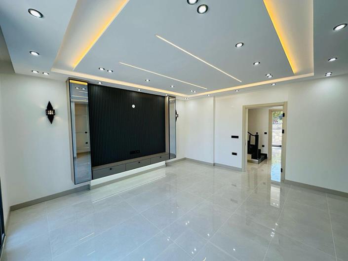 Image No.9-4 Bed Villa / Detached for sale