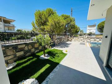 nice-garden-areas