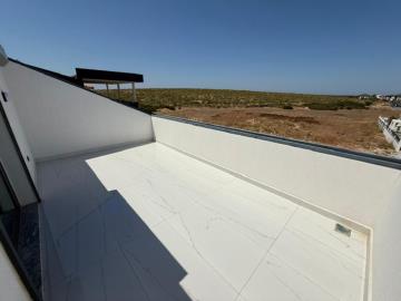great-open-view-from-roof-terrace