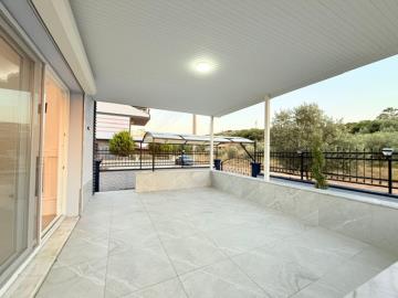 large-covered-terrace
