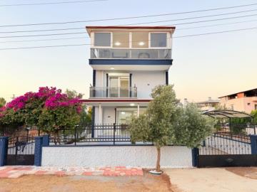large-Detached-Villa-near-Mavisher
