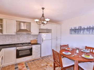 TC1992-fitted-kitchen