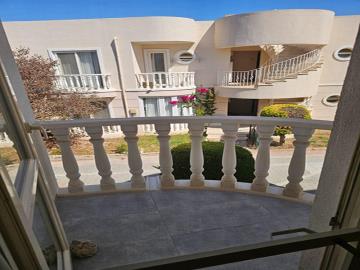Corner-balcony