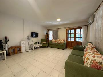 Large-lounge