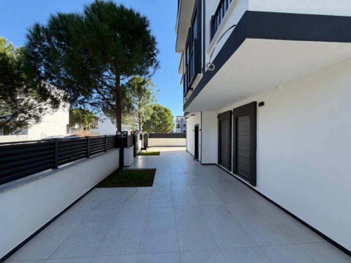 Image No.2-4 Bed Villa / Detached for sale