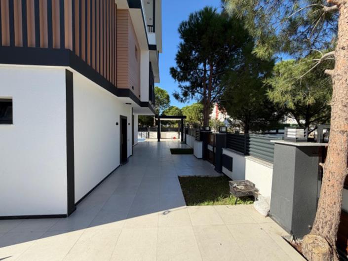 Image No.20-4 Bed Villa / Detached for sale