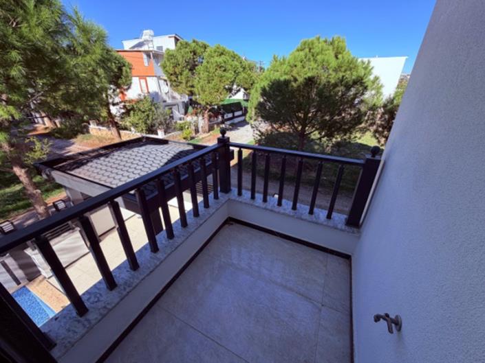 Image No.27-4 Bed Villa / Detached for sale