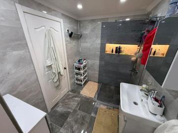 Family-bathroom-sent-to-chris