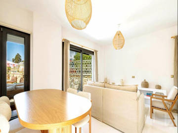 TC1937-entertaining-area