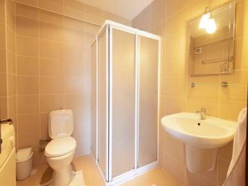 TC1938-fitted-bathroom