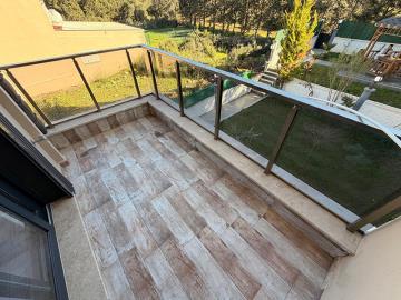 TC1941-balcony-off-bedroom