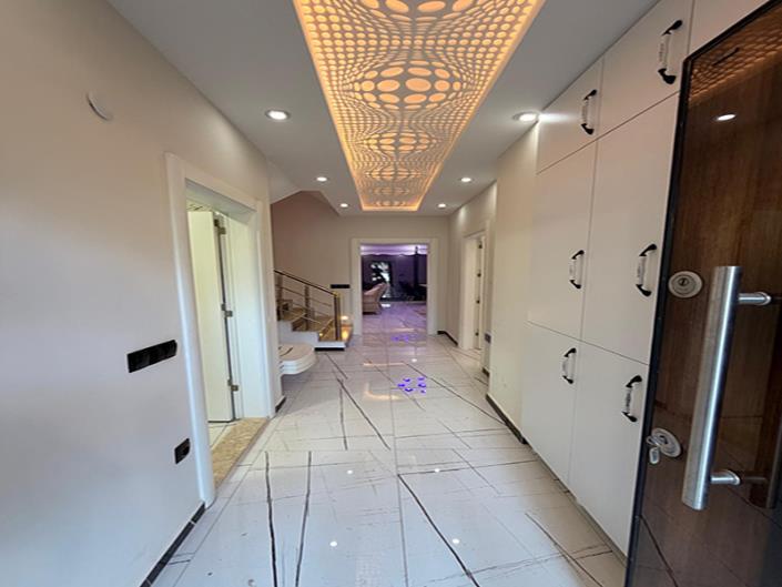 Image No.4-4 Bed Villa for sale