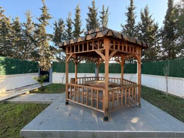 TC1941-private-seating-area