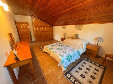 TC1943-built-in-wardrobes-in-bedroom