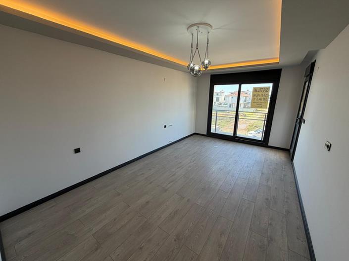 Image No.3-4 Bed Villa for sale