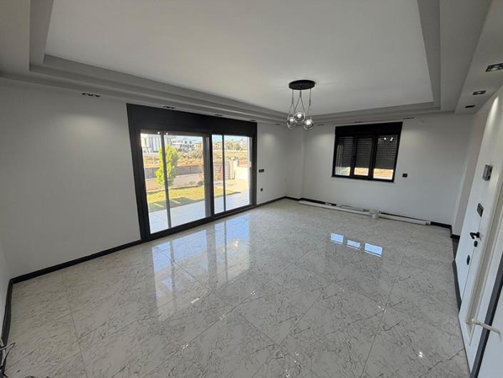 Image No.15-4 Bed Villa for sale