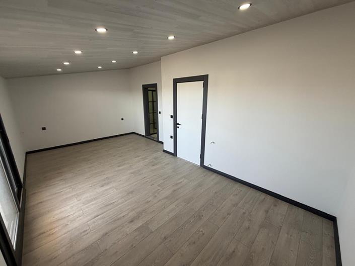 Image No.21-4 Bed Villa for sale