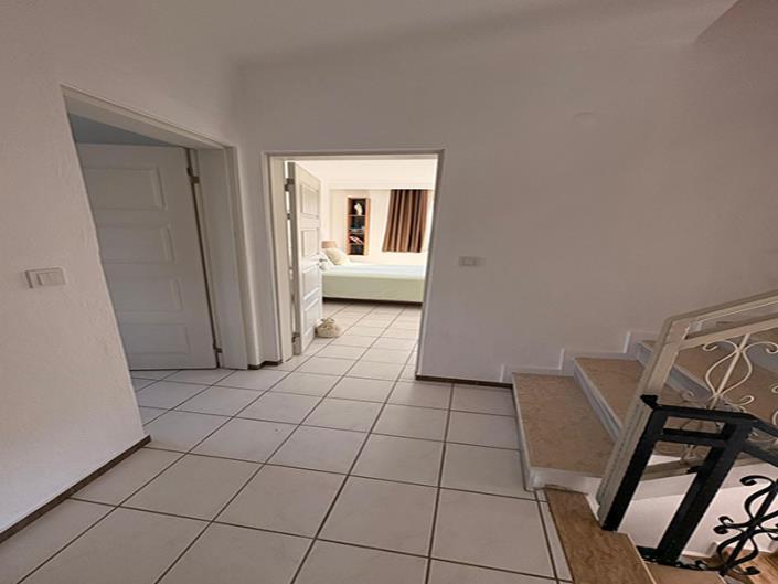 Image No.18-3 Bed Villa for sale