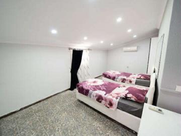 TC1949-Large-twin-bedroom