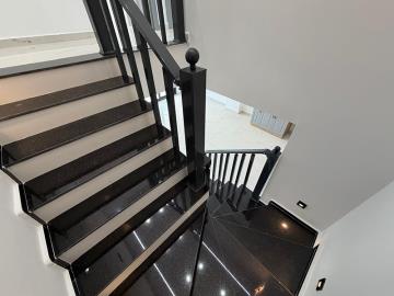 TC1947-stairway-with-lighting