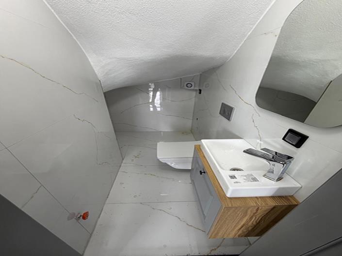 Image No.16-3 Bed Semi-Detached for sale