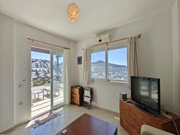 TC1951-patio-doors-from-lounge-leading-to-terrace