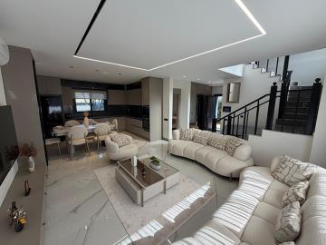 TC1953-1-large-lounge