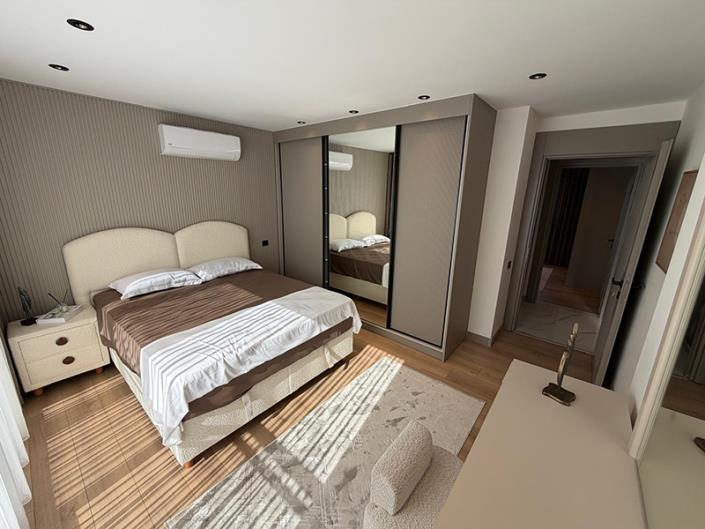 Image No.9-5 Bed Villa for sale