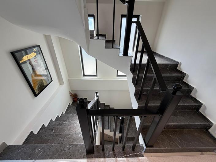 Image No.14-5 Bed Villa for sale