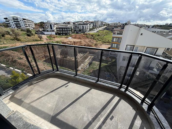 Image No.5-3 Bed Duplex for sale