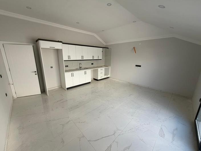 Image No.7-3 Bed Duplex for sale