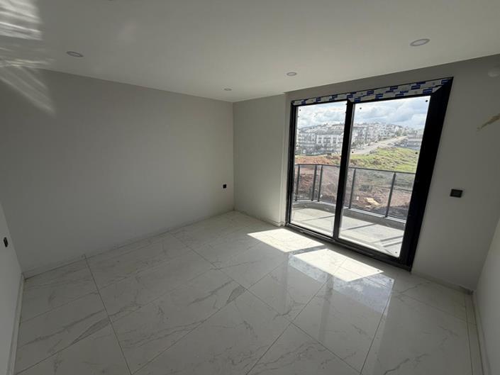 Image No.14-3 Bed Duplex for sale